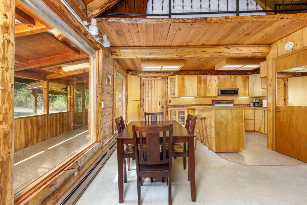 Alpine Meadows Log Cabin Girdwood Dış mekan fotoğraf